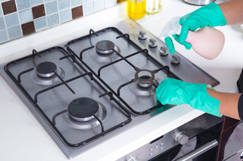 Cleaner Deep Cleans Stovetop